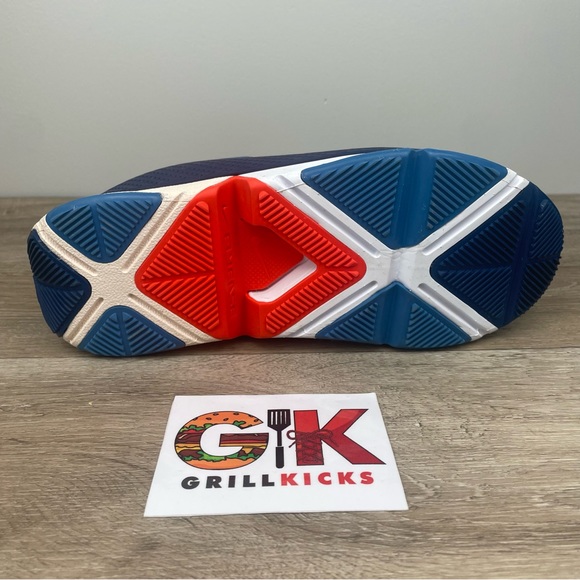 Men’s Nike Go Flyease - Picture 2 of 5